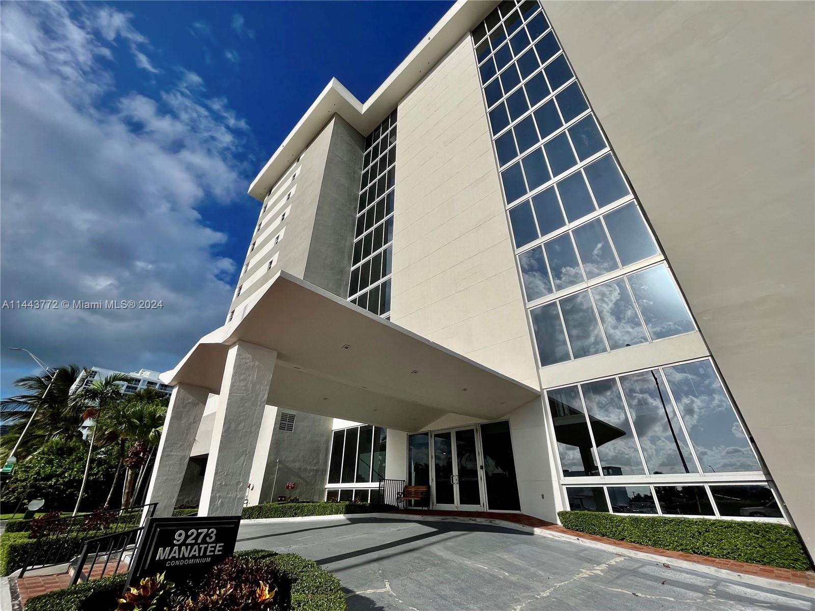 MANATEE CONDO - Residential Lease