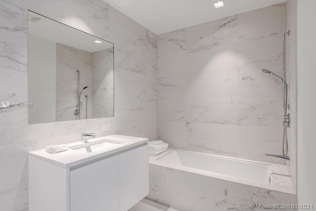 ONE THOUSAND MUSEUM - Residential