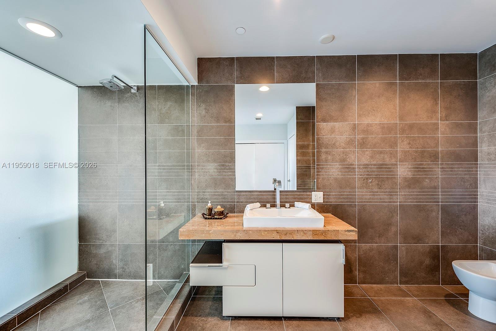 ARTEPARK SOUTH CONDO - Residential