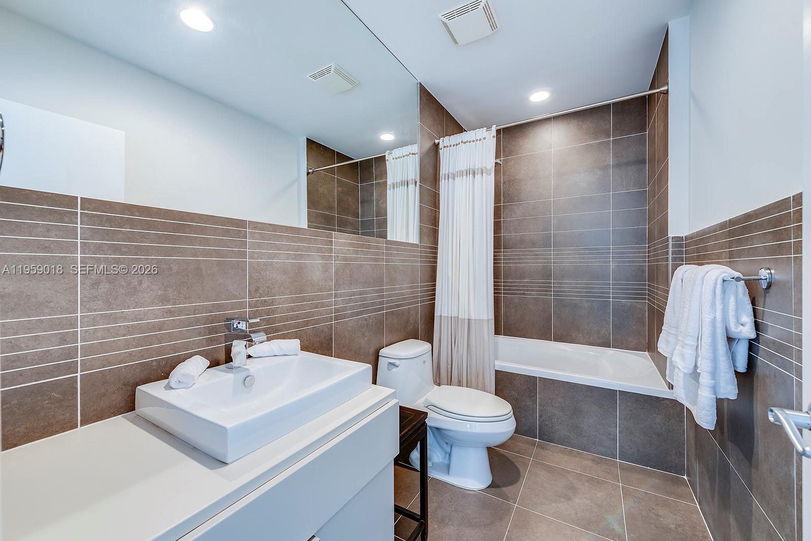 ARTEPARK SOUTH CONDO - Residential