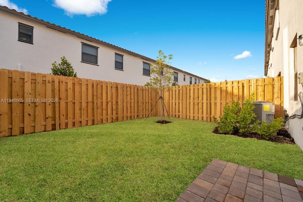 SILVER PALM RESIDENTIAL H - Residential Lease