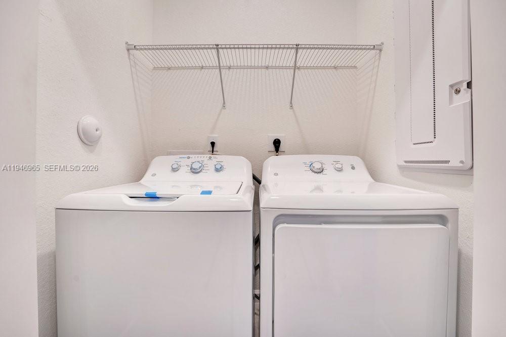 SILVER PALM RESIDENTIAL H - Residential Lease