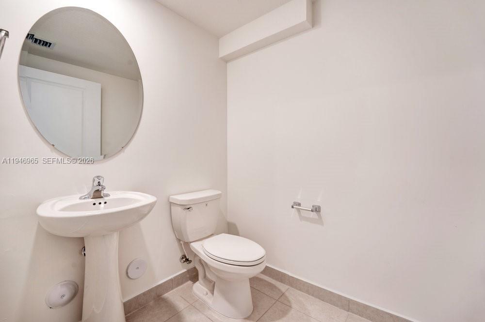 SILVER PALM RESIDENTIAL H - Residential Lease