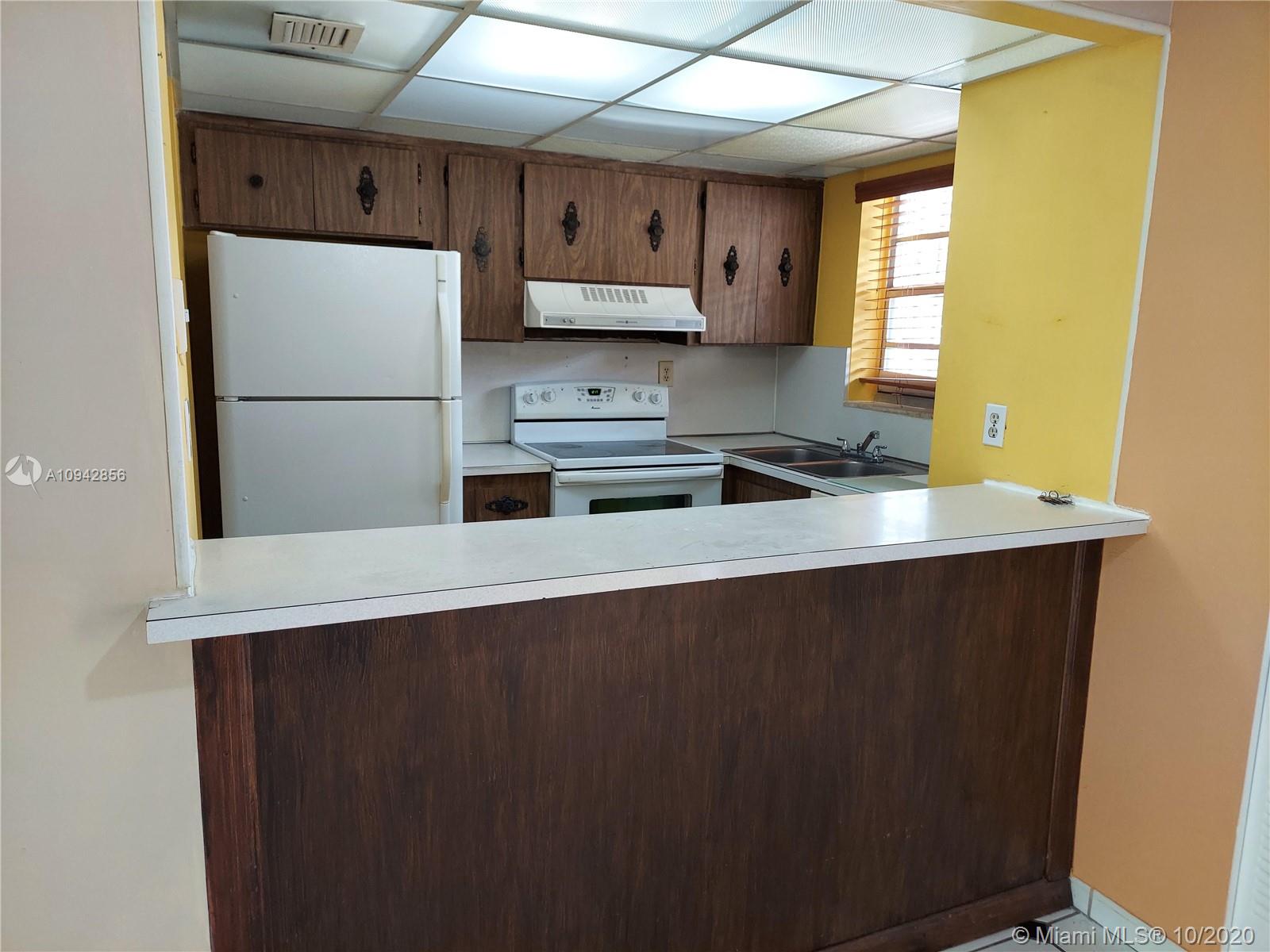 PINESIDE CONDO NO 1 - Residential