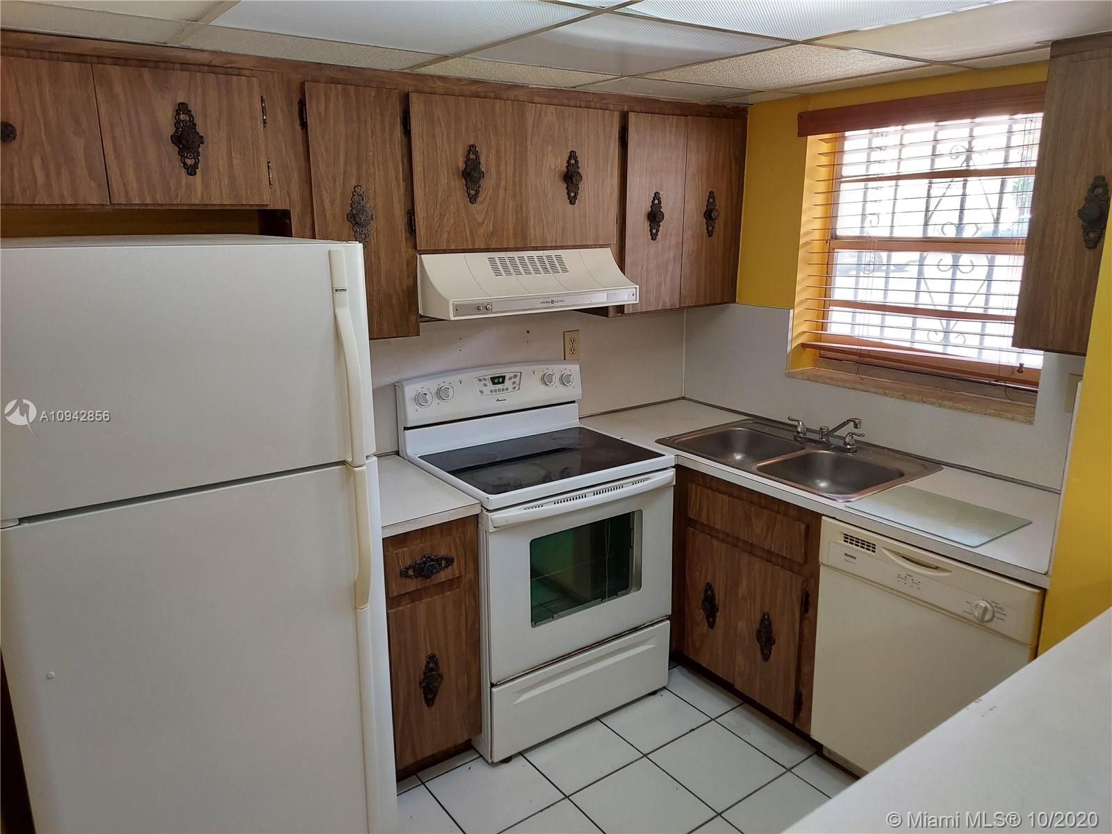 PINESIDE CONDO NO 1 - Residential