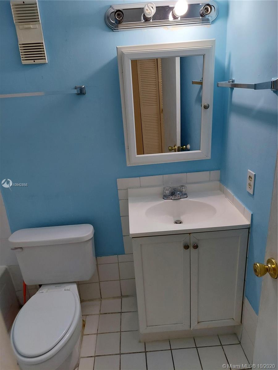 PINESIDE CONDO NO 1 - Residential