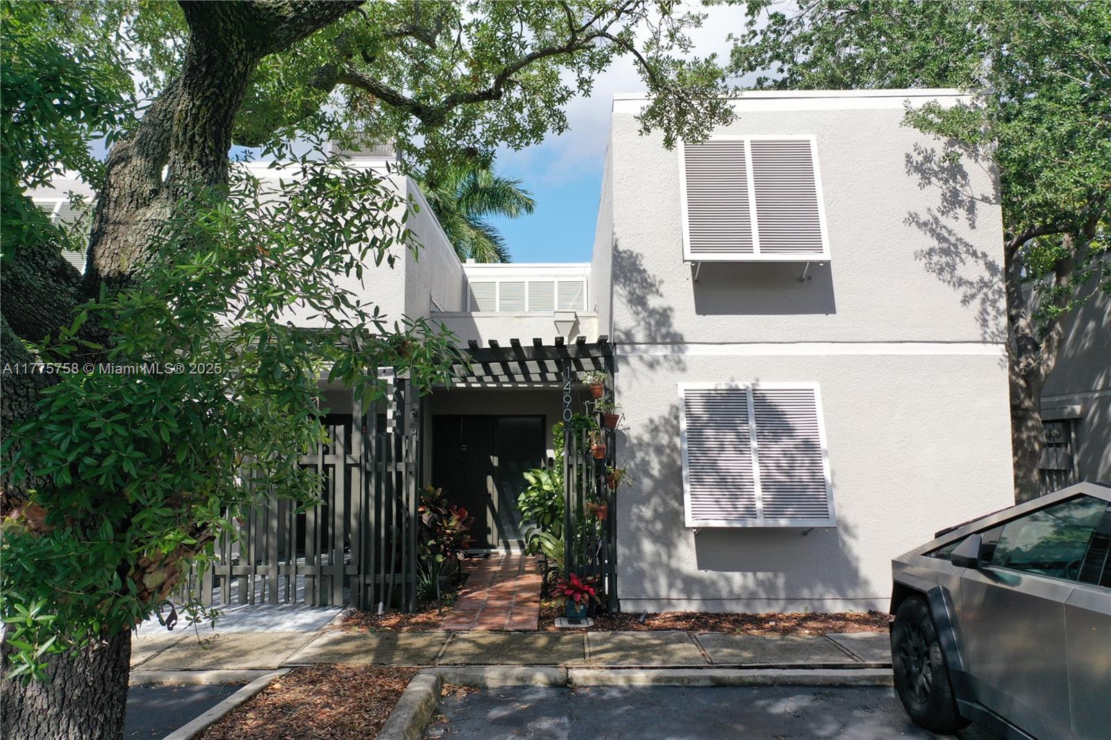 1490 NW 113th Way