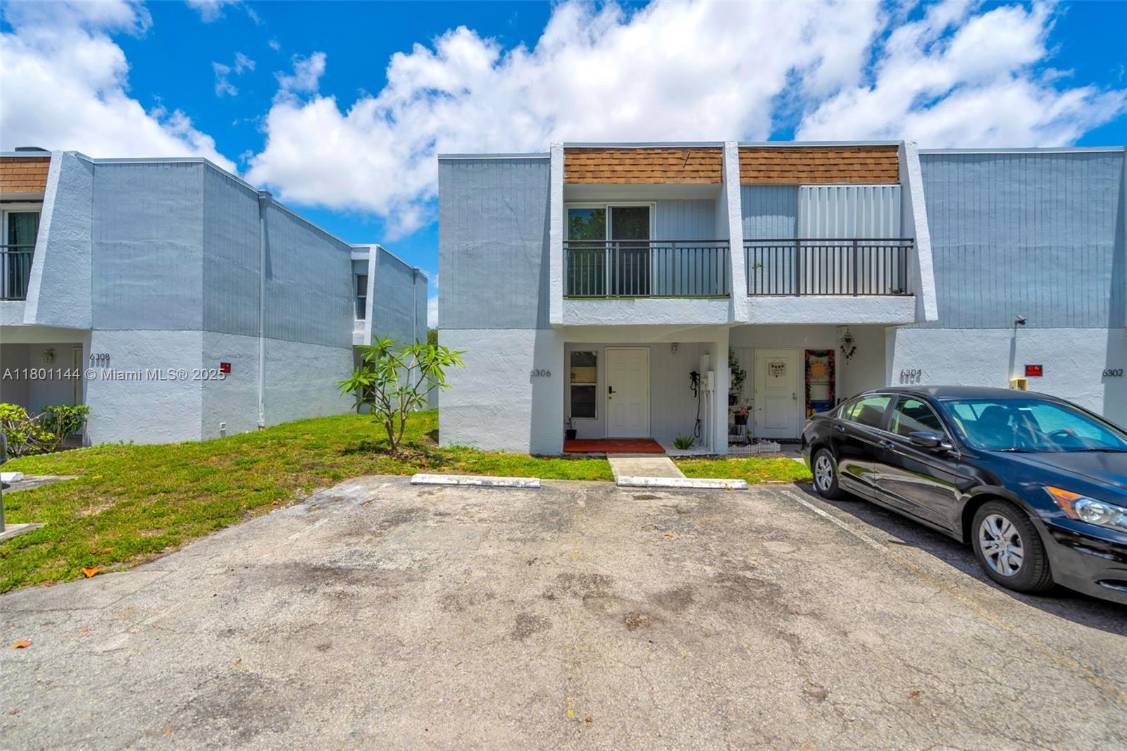 6306 Moseley St 1, Hollywood, Broward County, Florida - 3 Bedrooms  
3 Bathrooms - 