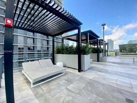 Tiny photo for 501 NE 31st St #802, Miami, FL 33137 (MLS # A12032495)