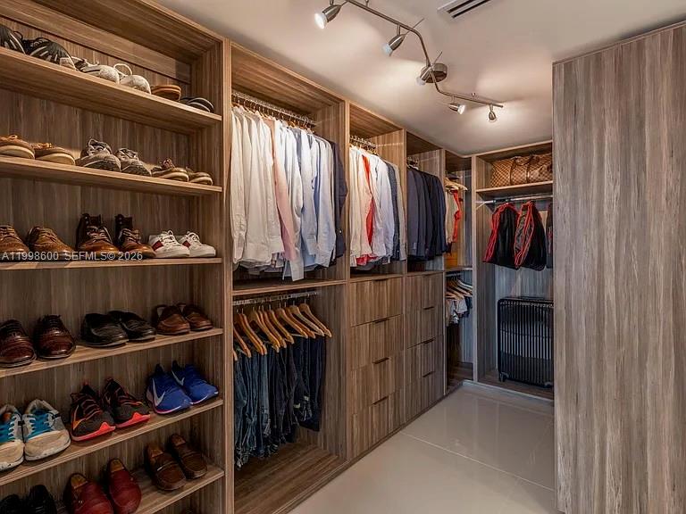 CRICKET CLUB CONDO - Residential Lease