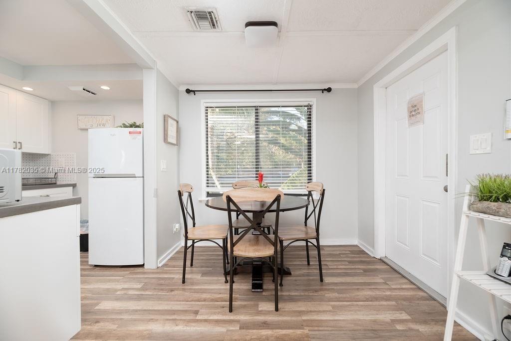 RIVERSIDE ADD AMEN PLAT - Residential Lease