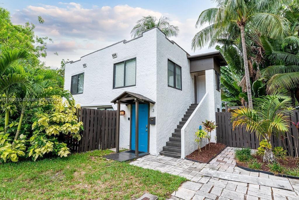 Rental Property at 551 Sw 13th Ave 4, Fort Lauderdale, Broward County, Florida - Bedrooms: 1 
Bathrooms: 1  - $2,000 MO.