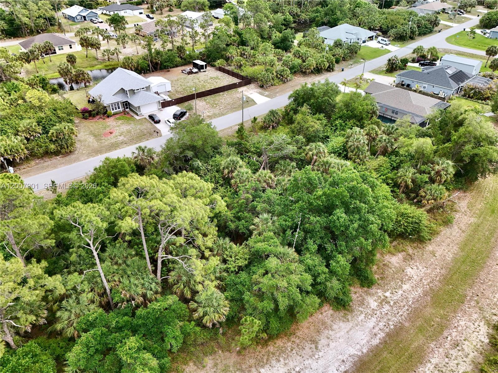 PORT CHARLOTTE - Land