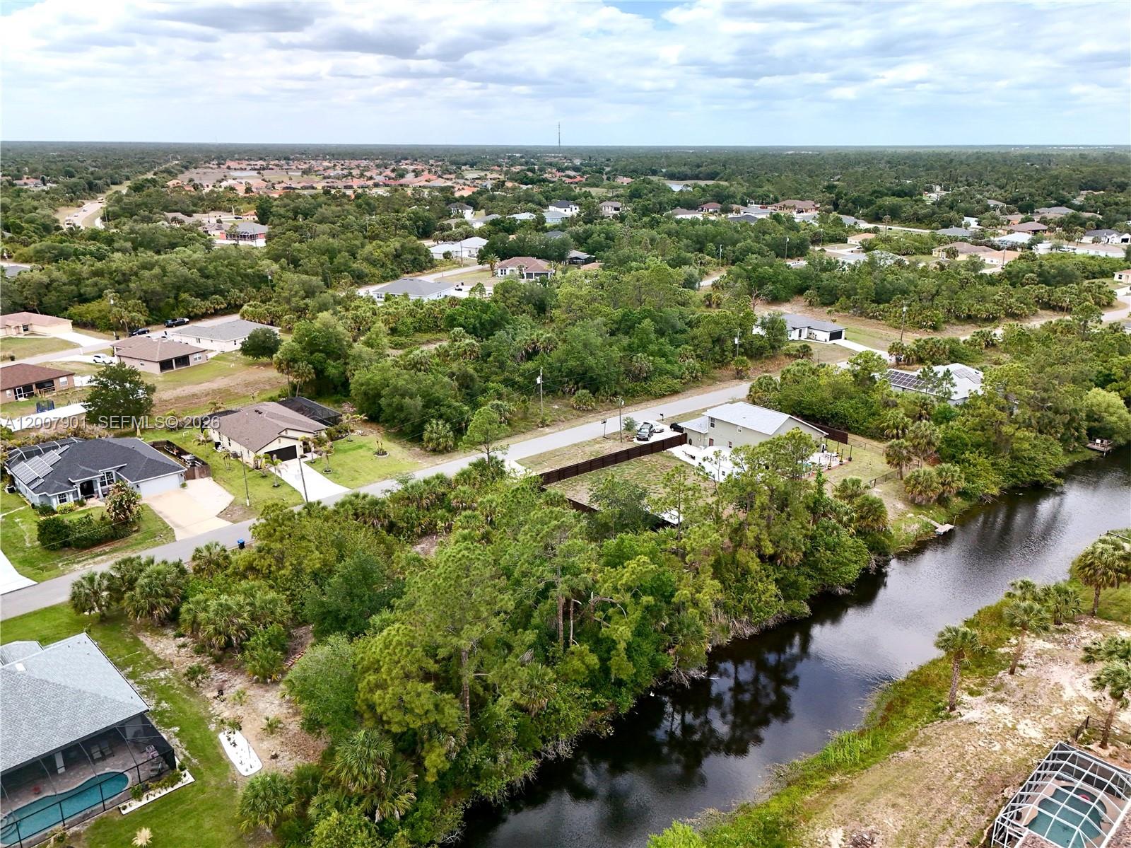 PORT CHARLOTTE - Land