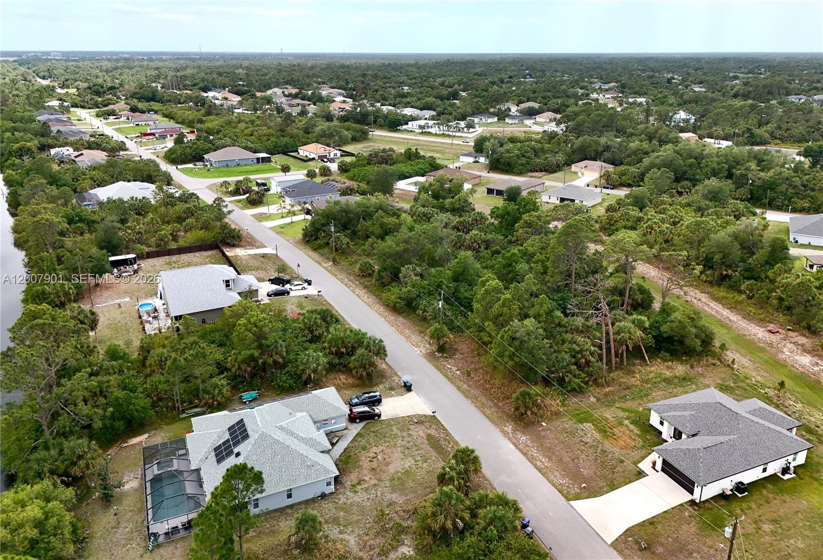 PORT CHARLOTTE - Land