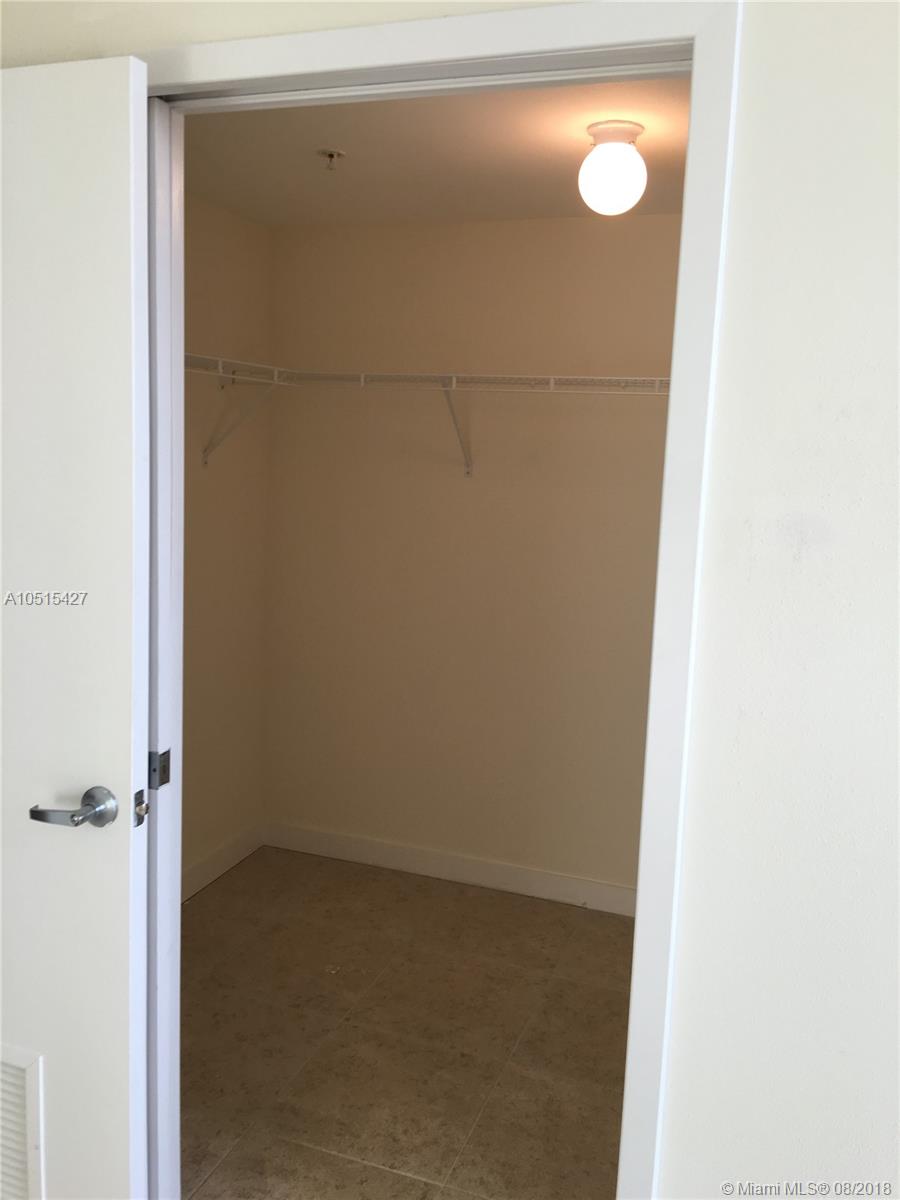 RIVER OAKS MARINA TOWER - Residential Lease