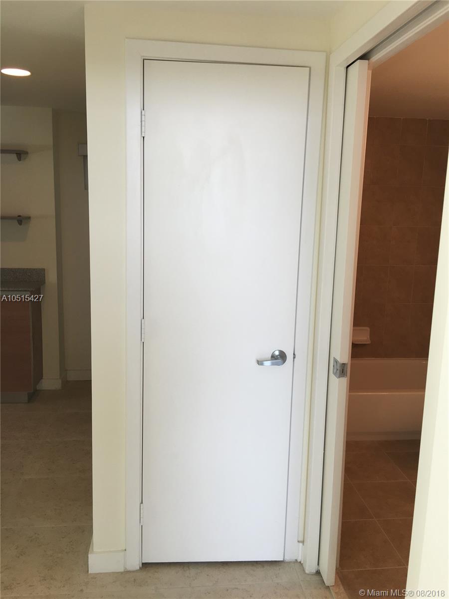 RIVER OAKS MARINA TOWER - Residential Lease