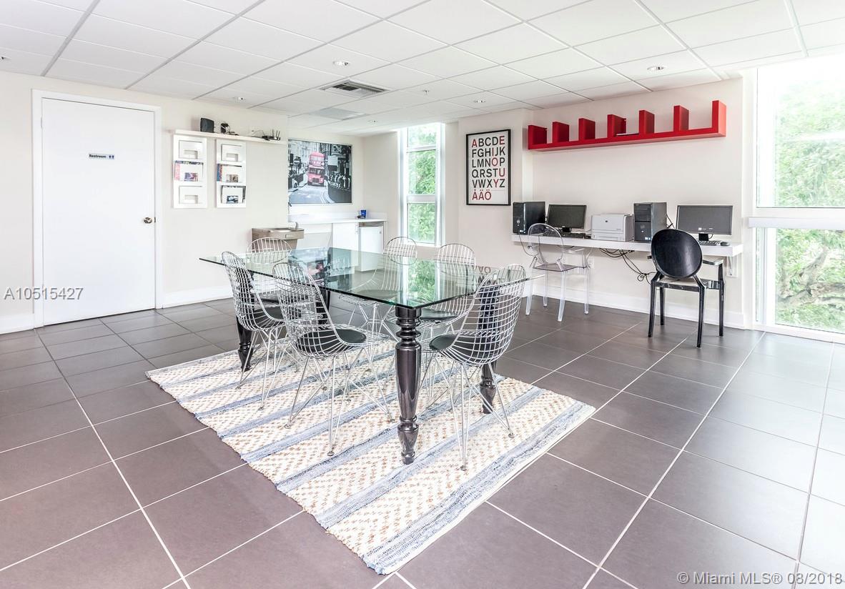 RIVER OAKS MARINA TOWER - Residential Lease