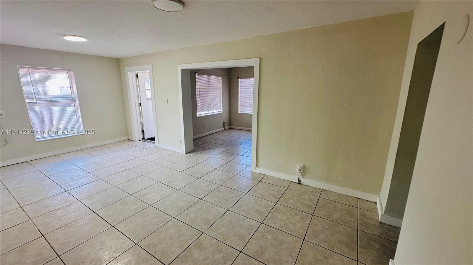 TRAILER CITY - Residential Lease