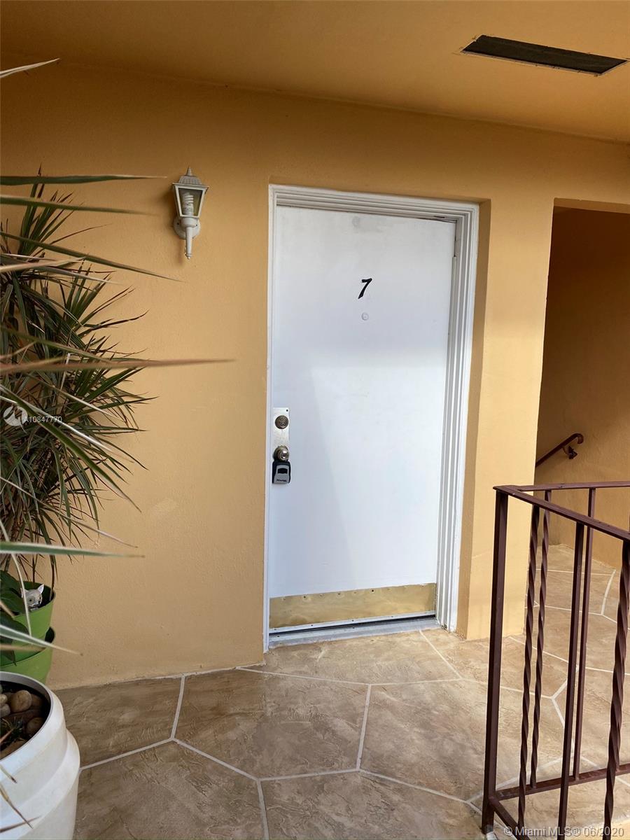 Beautiful & charming 2 bedroom 1 bathroom apartment. JUST PAINTED! Tile floors all throughout, no carpets. The kitchen features wooden cabinets, granite countertop. Plenty of closet space, 1 assigned parking space. Quiet and family friendly neighborhood. GREAT LOCATION!! NICE BALCONY. Walking distance to Gulfstream (restaurants, shopping, casinos & entertainment) & 5 minutes to the HALLANDALE BEACH. VACANT, EASY TO SHOW! DON'T MISS THIS OPPORTUNITY! APPROVAL 1 WEEK.
