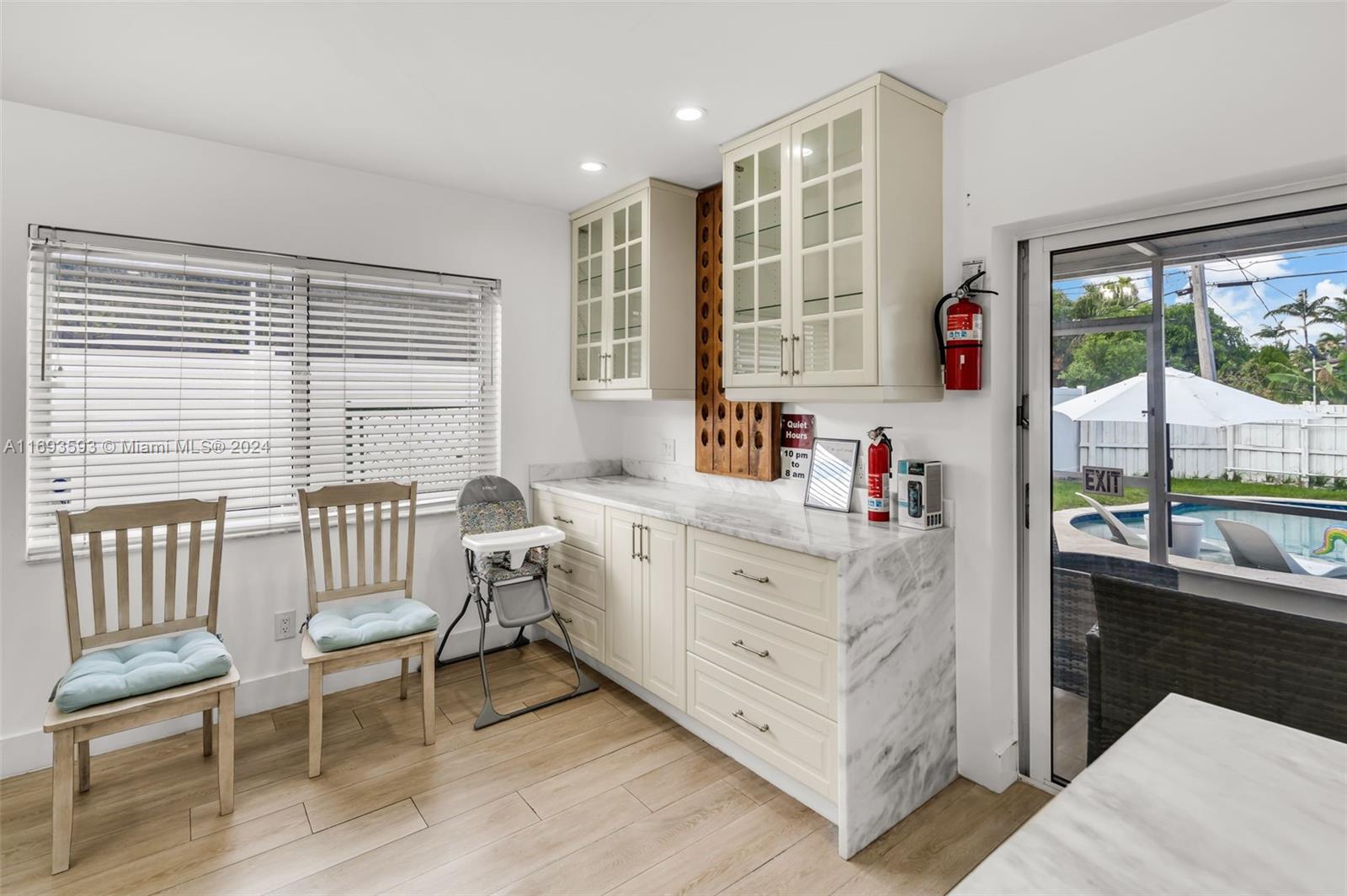 HOLLYWOOD LAKES SECTION - Residential Lease