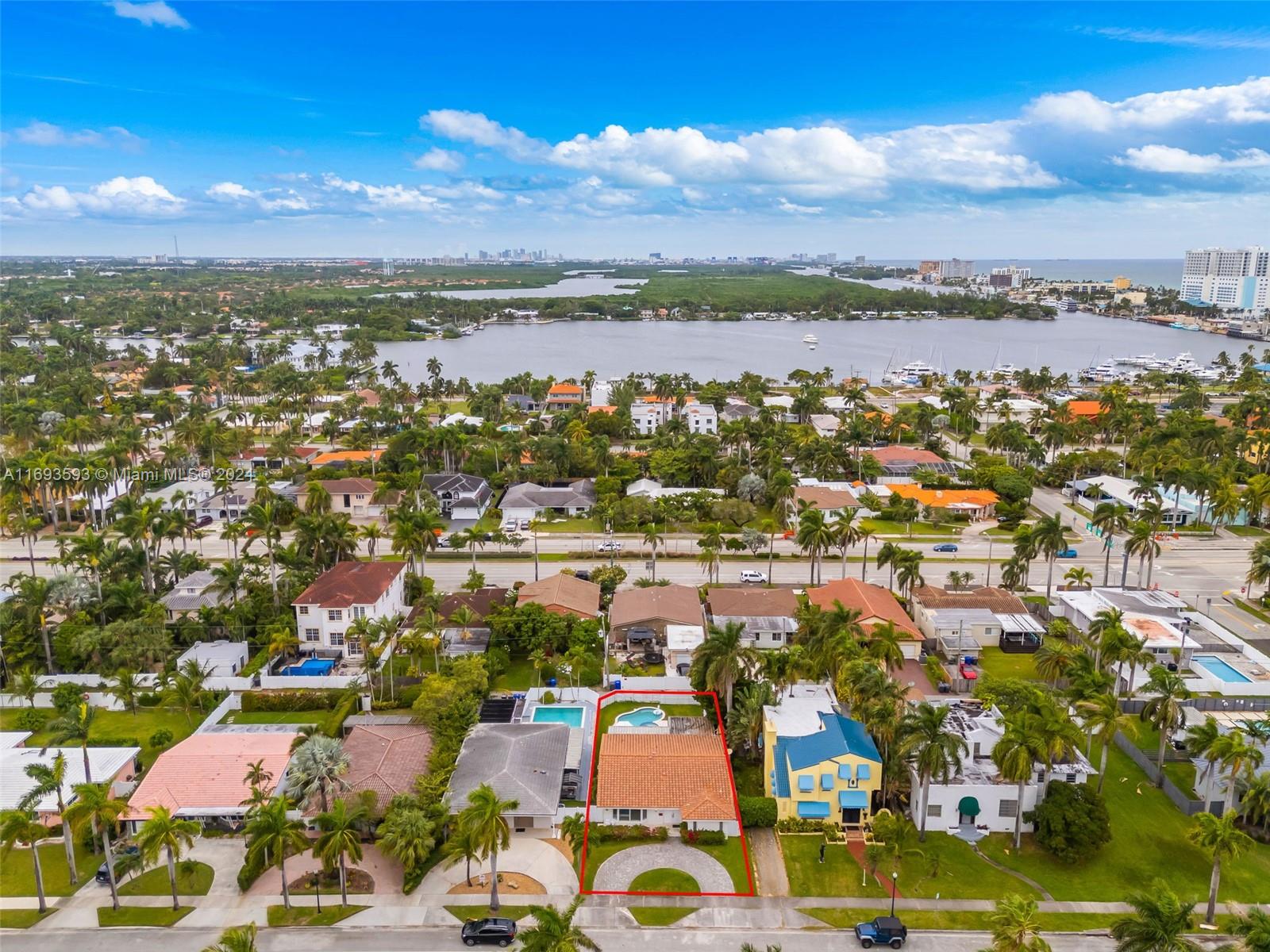 HOLLYWOOD LAKES SECTION - Residential Lease