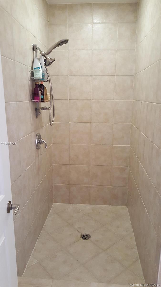 HIGHLAND ESTATES - Residential Lease