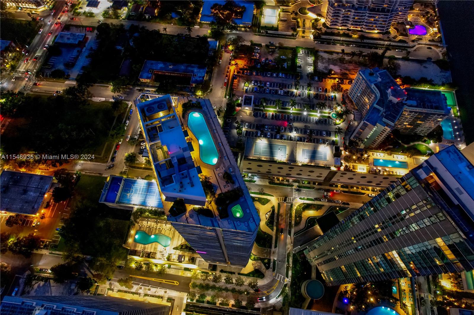 Miami, Florida 33137, United States, 2 Bedrooms Bedrooms, ,2 BathroomsBathrooms,Residential,Active,63064