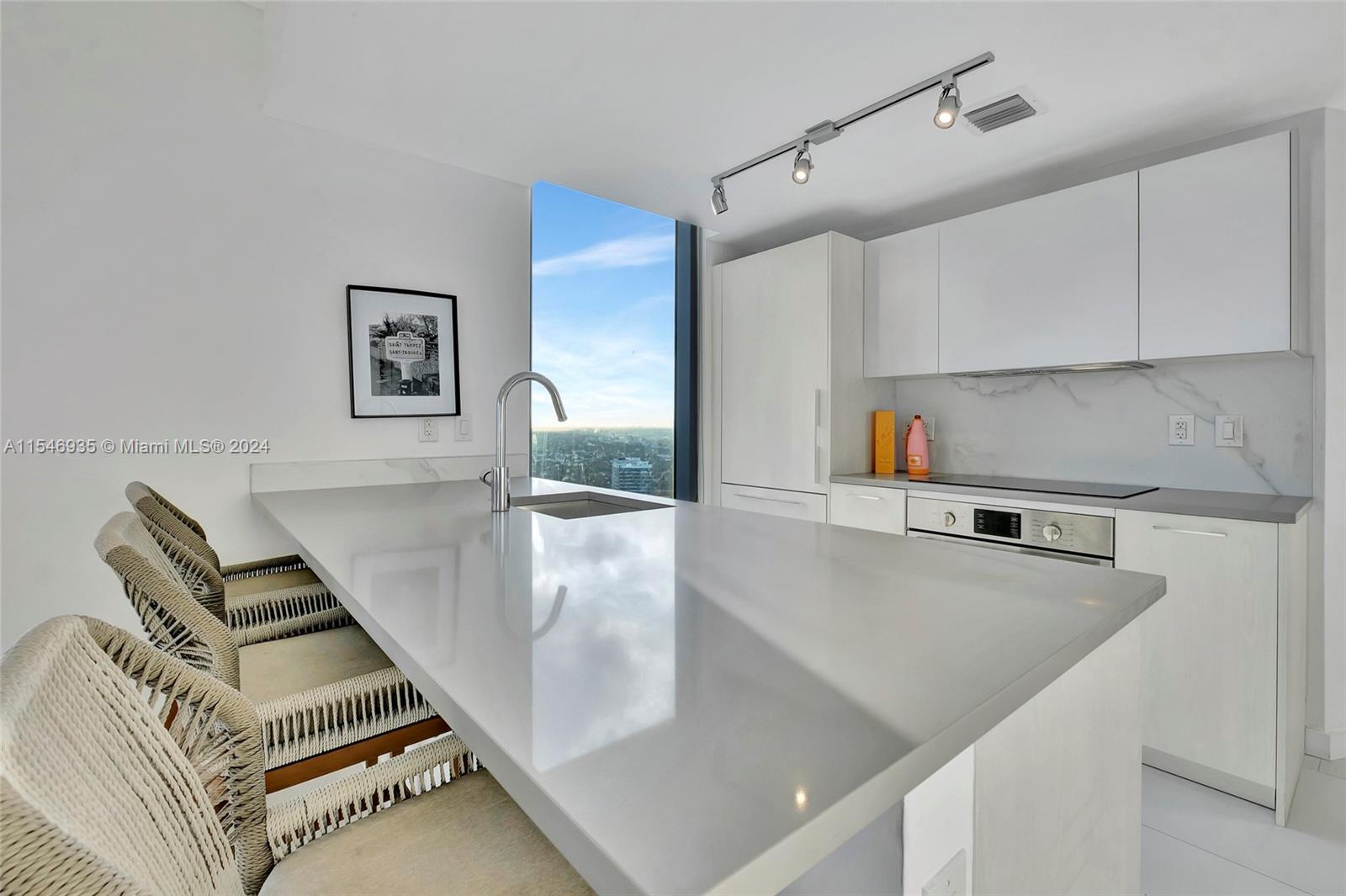 Miami, Florida 33137, United States, 2 Bedrooms Bedrooms, ,2 BathroomsBathrooms,Residential,Active,63064