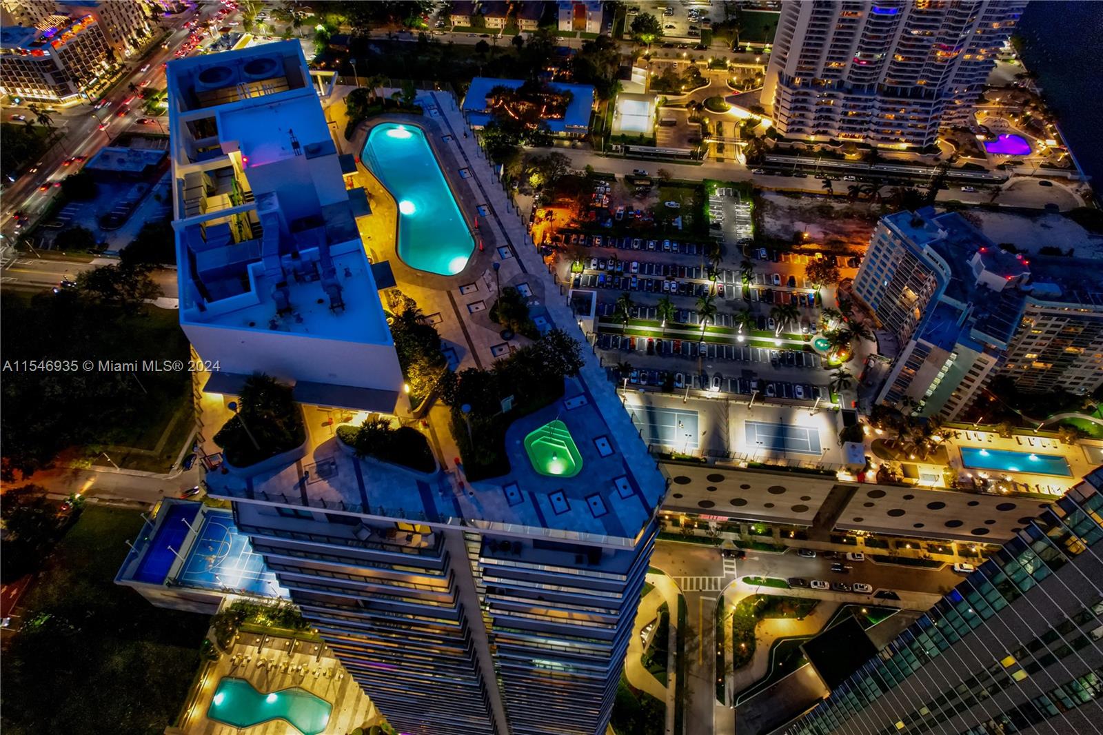 Miami, Florida 33137, United States, 2 Bedrooms Bedrooms, ,2 BathroomsBathrooms,Residential,Active,63064