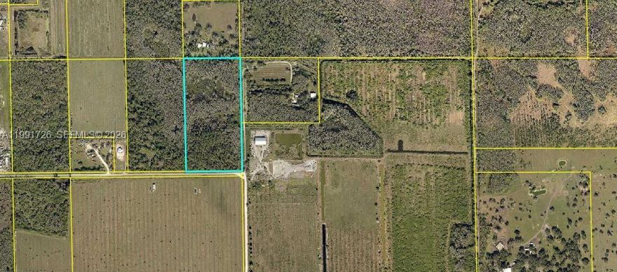 Beautiful 19.78 acre property located in Labelle, Hendry County, Florida. Zoned A-2 Agricultural, allowing for Single-Family or Manufactured homes, Farming, Livestock, Horses, and other Agricultural uses. This spacious parcel offers privacy open land, and endless possibilities for a Homestead, Ranch, or Investment. Conveniently located near town amenities, Schools, Shopping, Dining, and Medical Services, while still providing the quiet charm of country living. Easy access to Southwest Florida destinations including Fort Myers and the Gulf Coast.