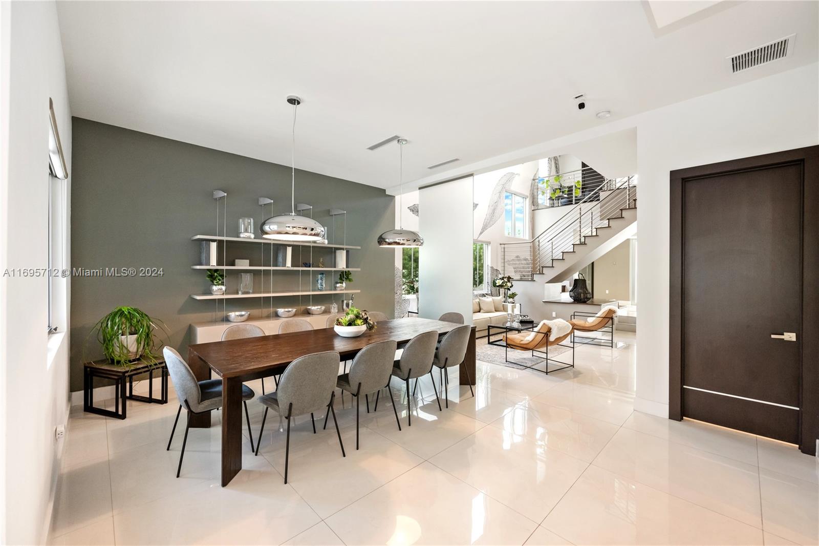 OASIS PARK SQUARE AT DORAL - Residential