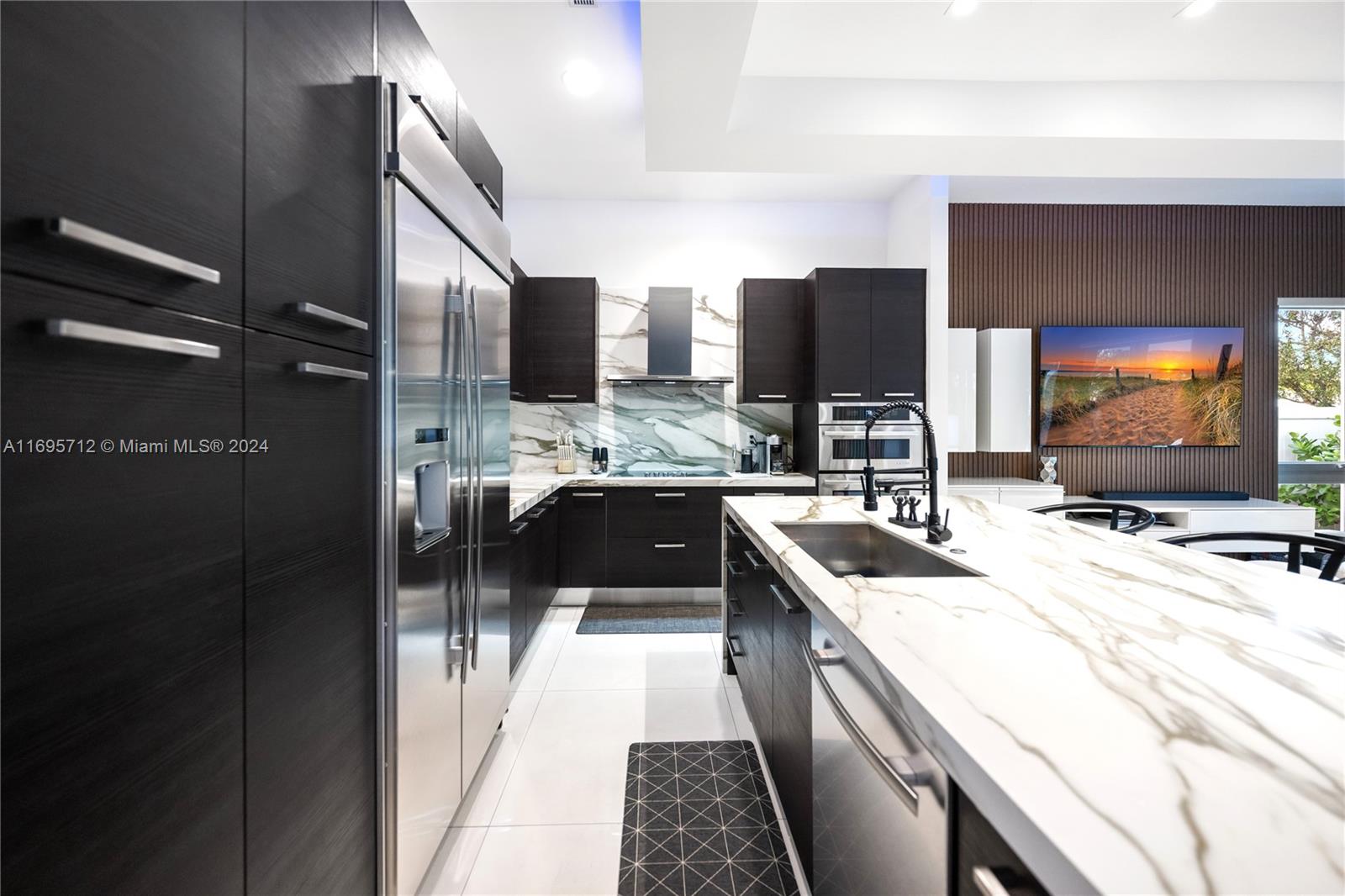 OASIS PARK SQUARE AT DORAL - Residential