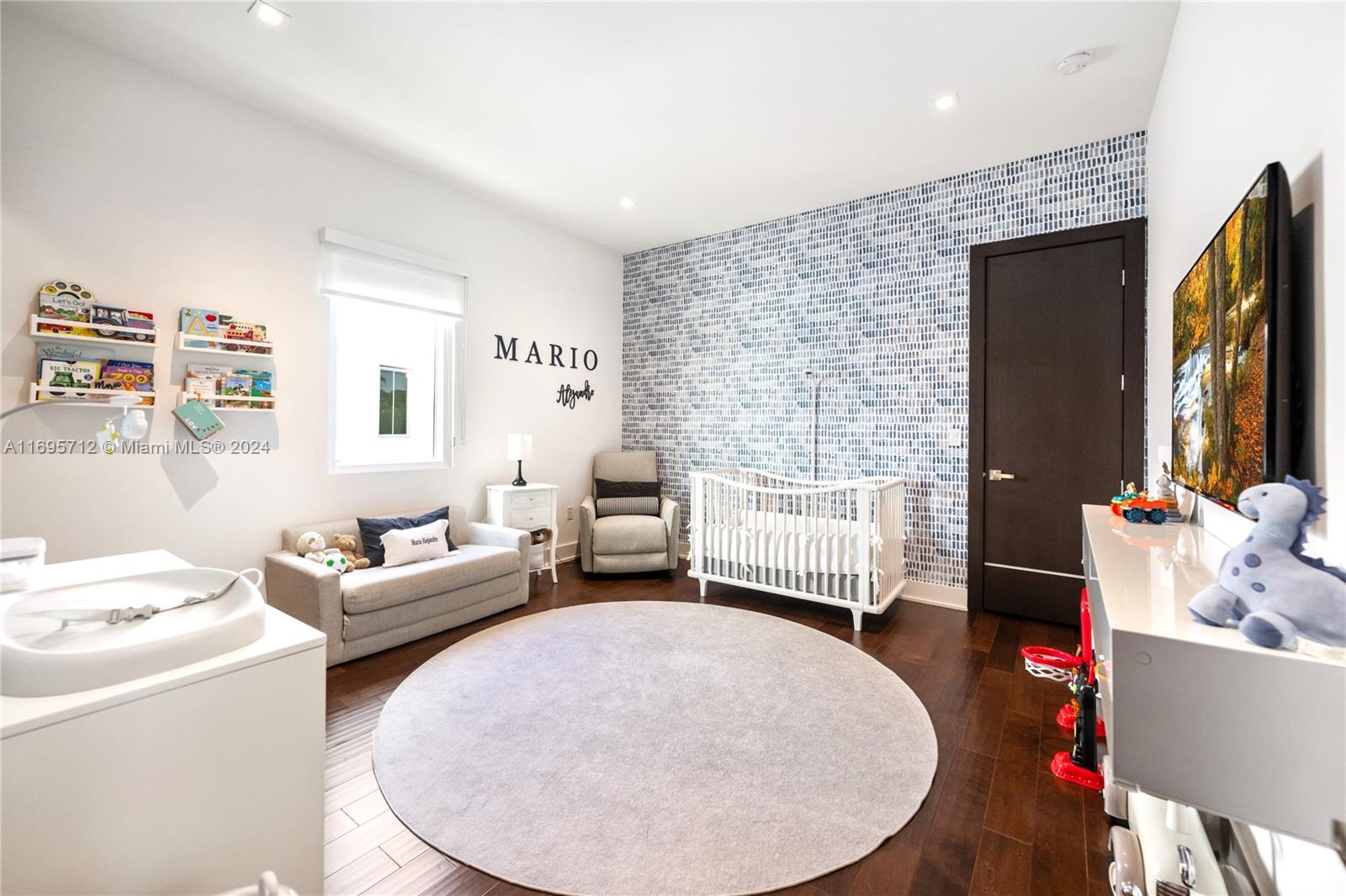 OASIS PARK SQUARE AT DORAL - Residential