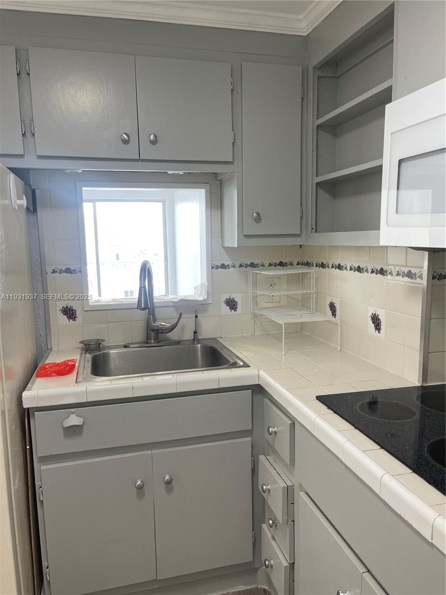 COASTAL TOWERS CONDO - Residential Lease