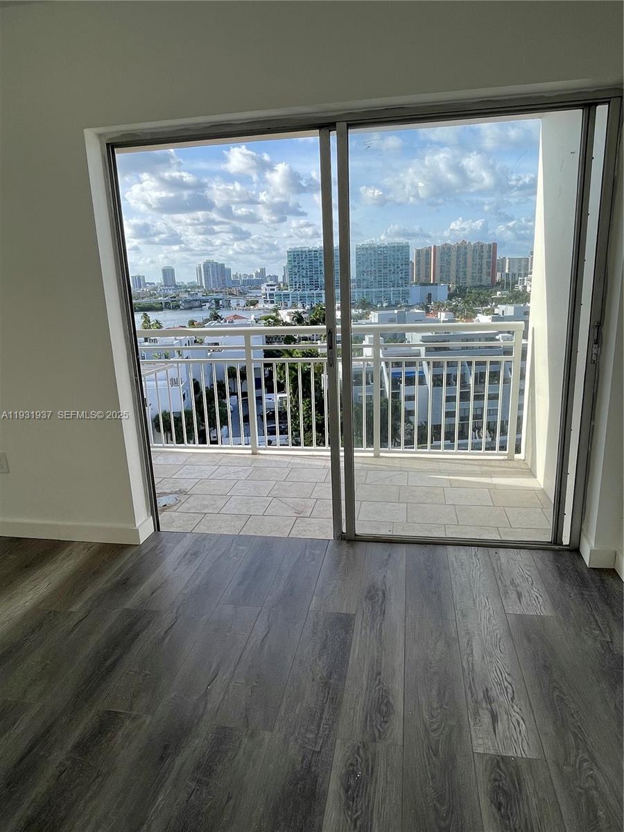 COASTAL TOWERS CONDO - Residential Lease