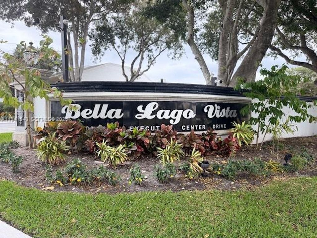 Photo of 760 Executive Center Dr #31, West Palm Beach, FL 33401 (MLS # A11941643)