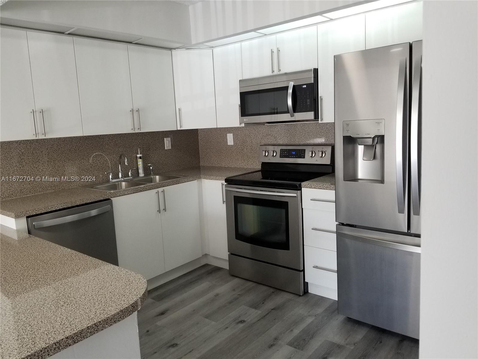 CALUSA CLUB VILG BLDG D S - Residential Lease