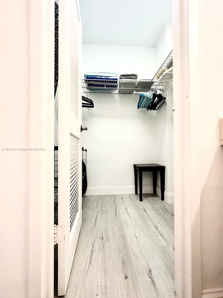 THE DECOPLAGE CONDO - Residential Lease