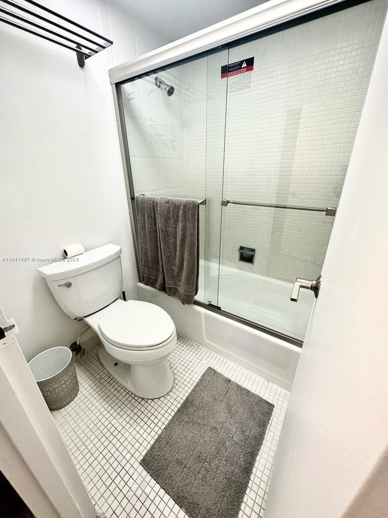 THE DECOPLAGE CONDO - Residential Lease