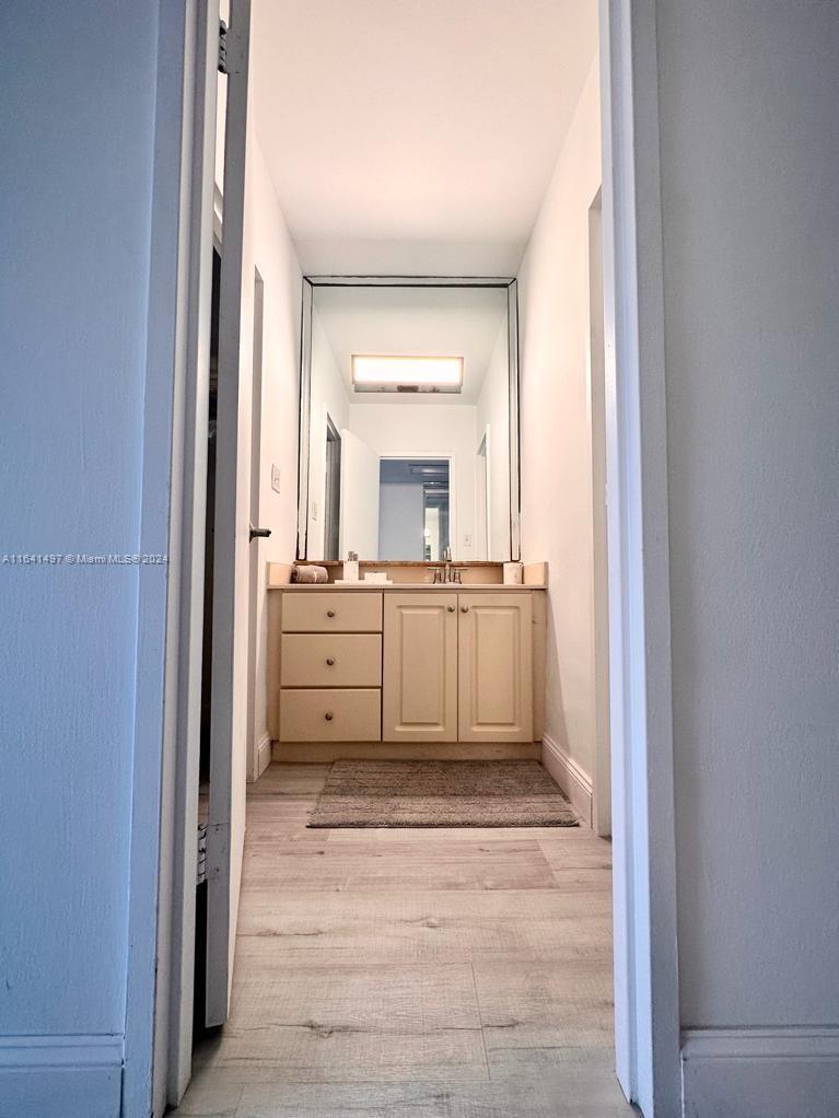 THE DECOPLAGE CONDO - Residential Lease