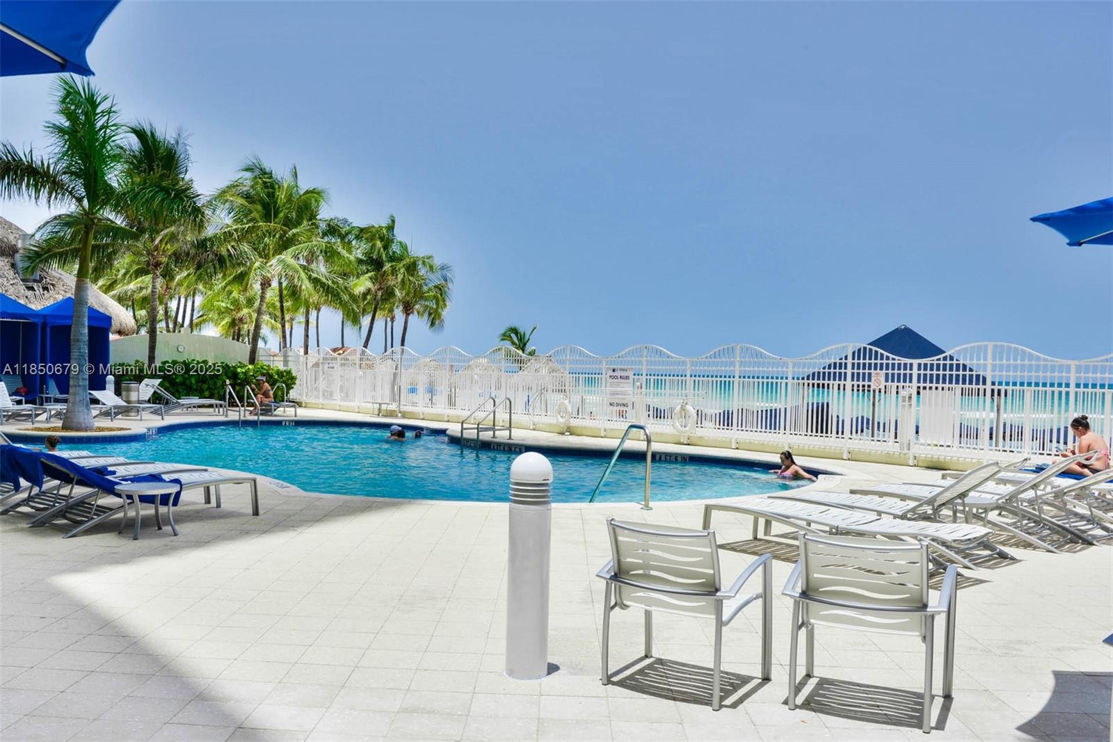 LA PERLA CONDO - Residential Lease