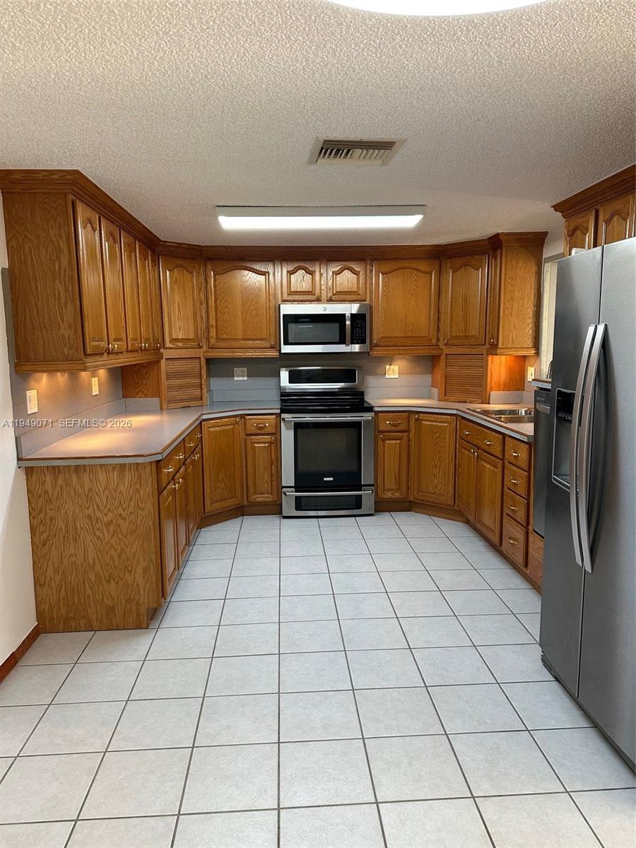 Sebring Lakes Acres - Residential