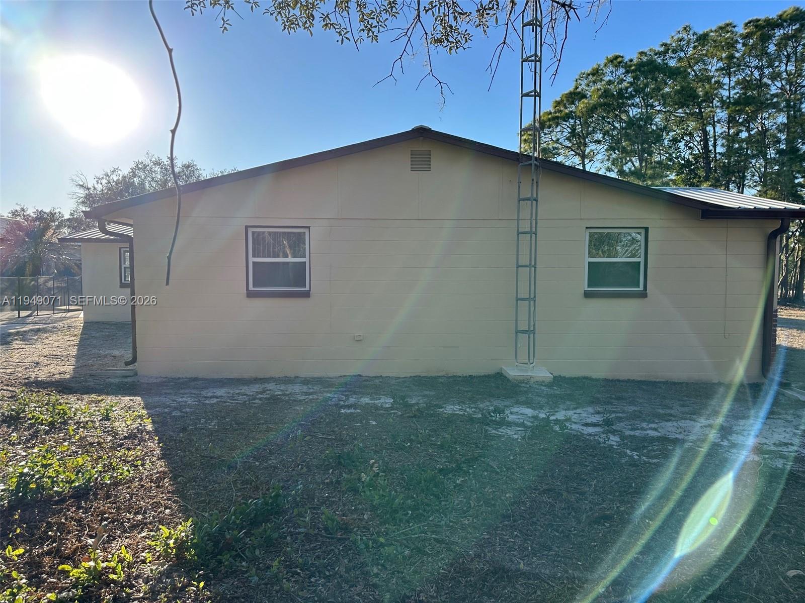 Sebring Lakes Acres - Residential