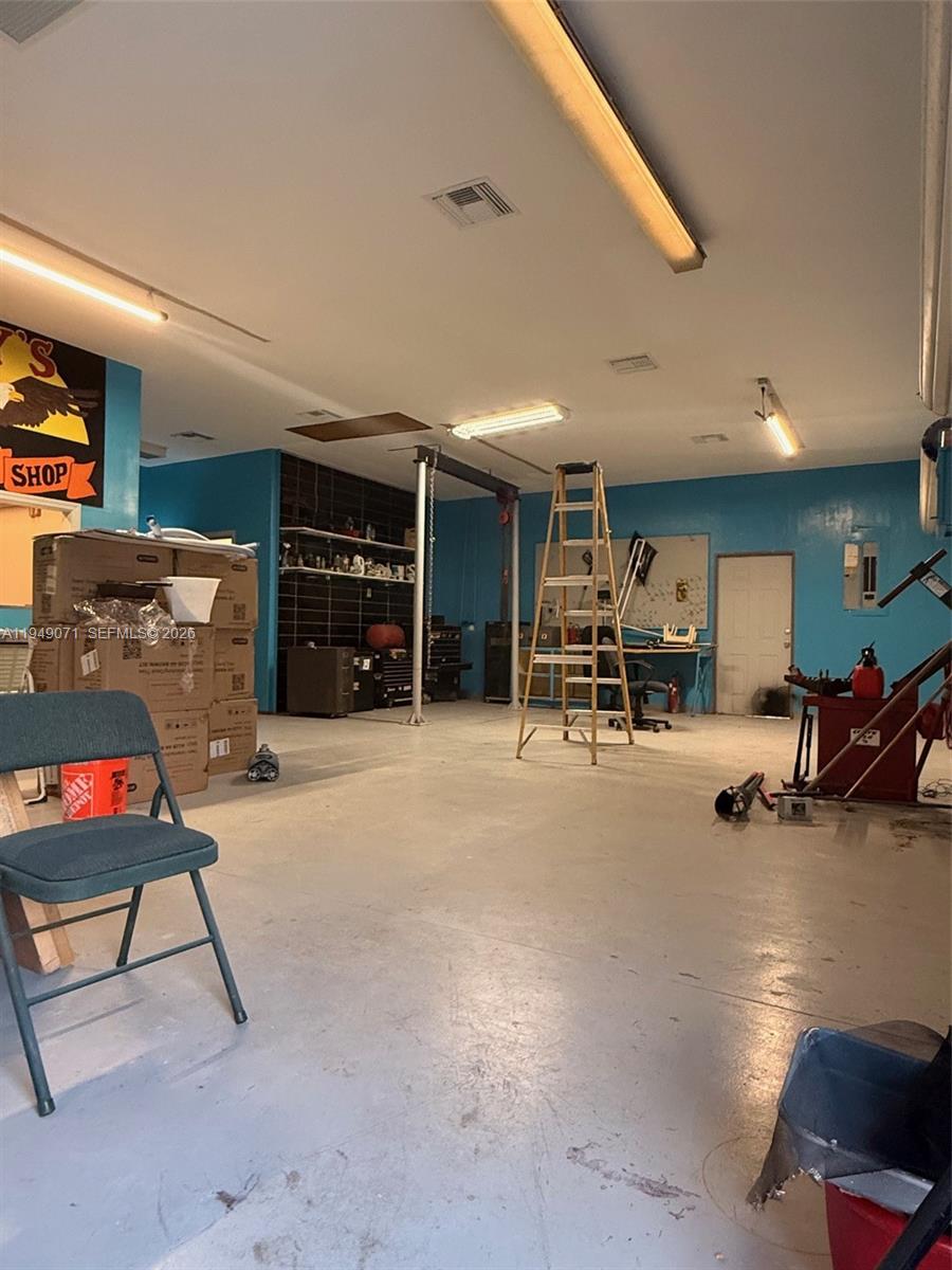 Sebring Lakes Acres - Residential