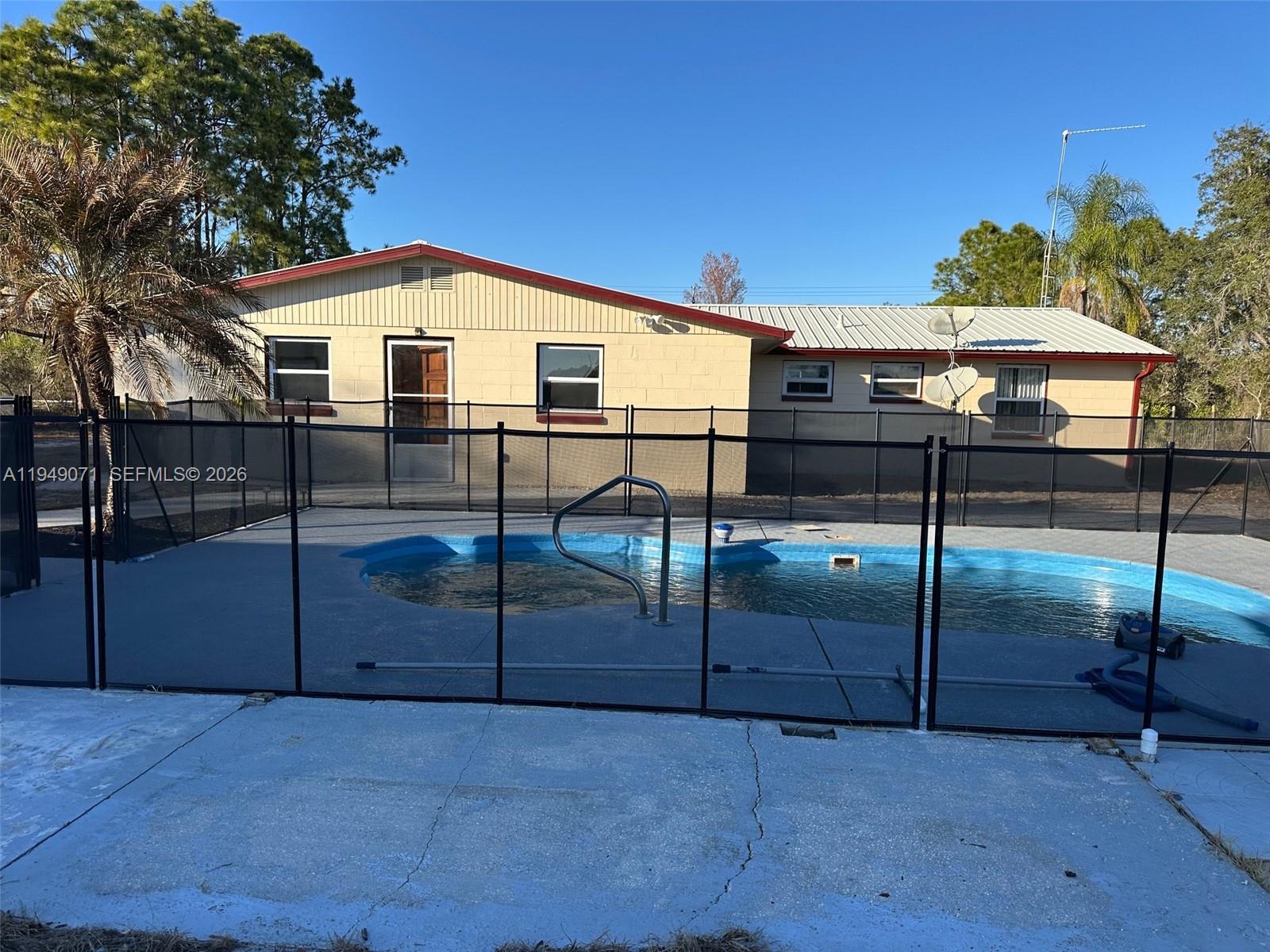 Sebring Lakes Acres - Residential