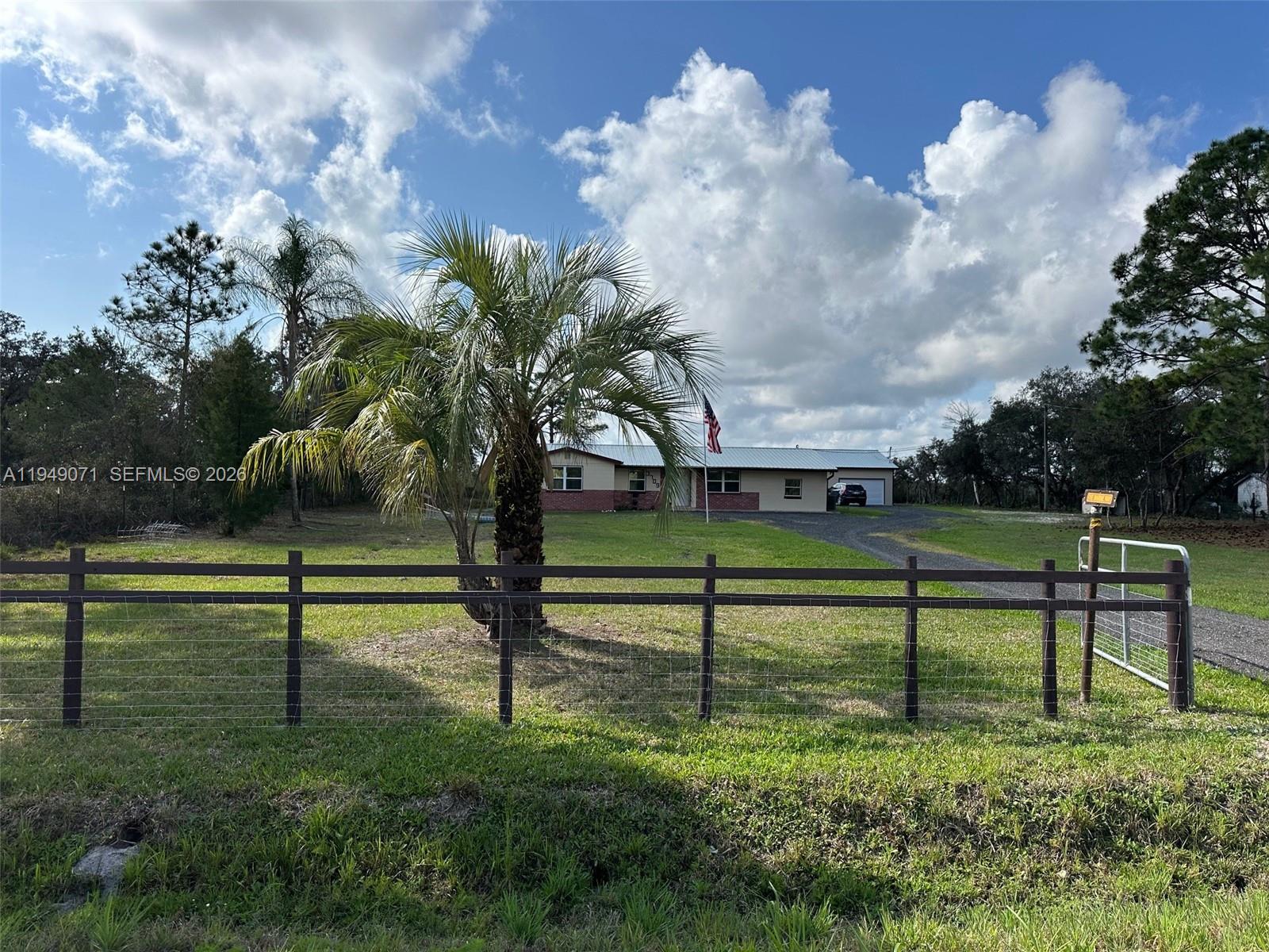 Sebring Lakes Acres - Residential