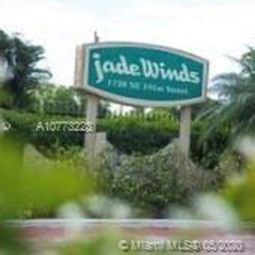 WATER VIEW CONDO , 05 FLOOR 
 01/01 CLOSE TO EVERTHING  PUBLIX , TJ-MAX 
CLOSE TO I-95 
FEW MINS TO AVENTURA MALL
