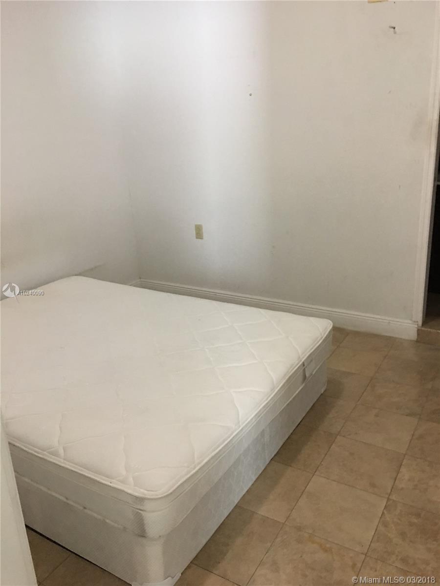 SAN SEBASTIAN UNIT NO 5 - Residential