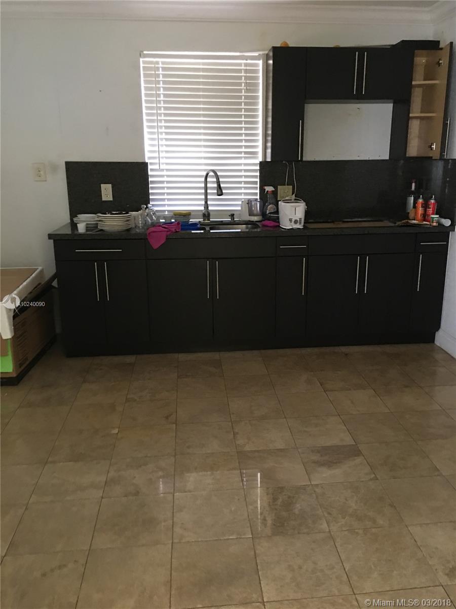 SAN SEBASTIAN UNIT NO 5 - Residential